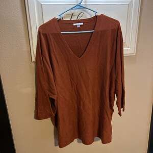 Vila Milano Women's Burnt Orange V-Neck Dolman Sleeve Pullover Sweater